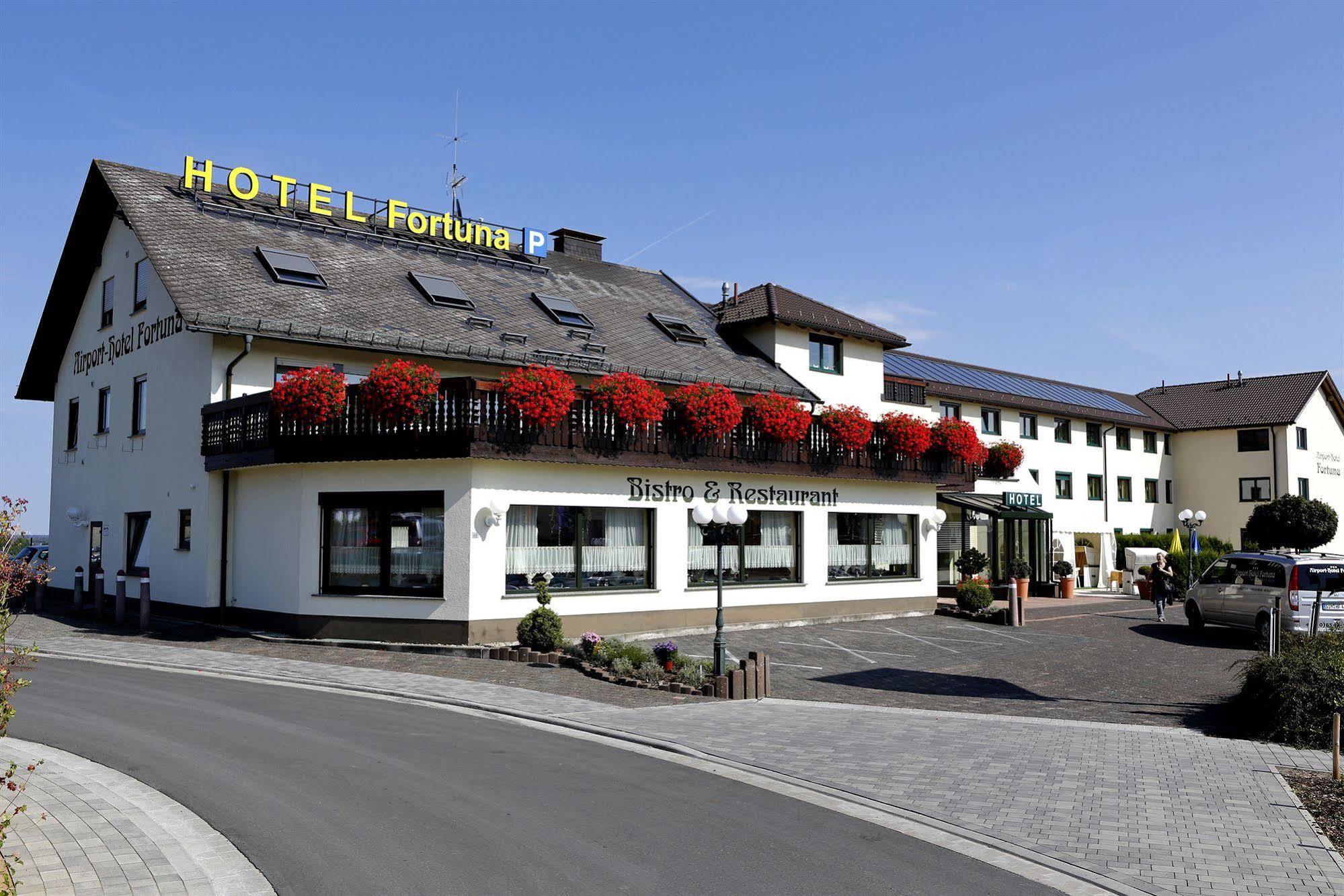 Airport-Hotel Fortuna Lautzenhausen Exterior photo